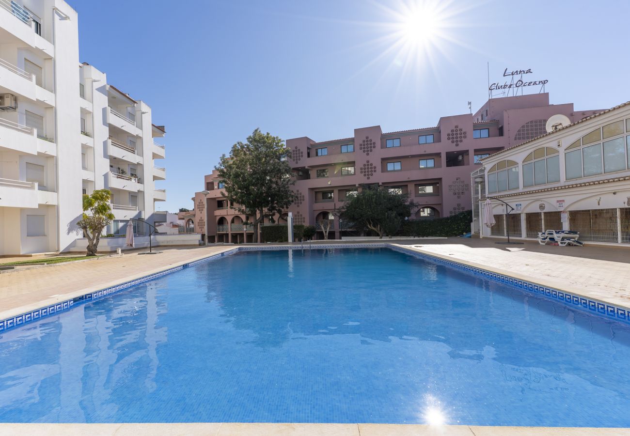 Appartement in Albufeira - #022 2BR Velamar | Pool & Sunny Terrace