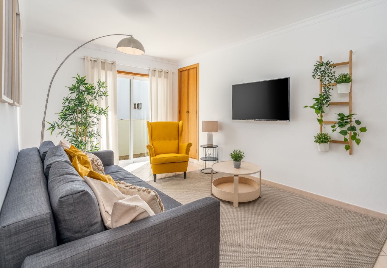 Appartement in Albufeira - #001 Stylish Downtown Flat | Walk to Beach & Bars