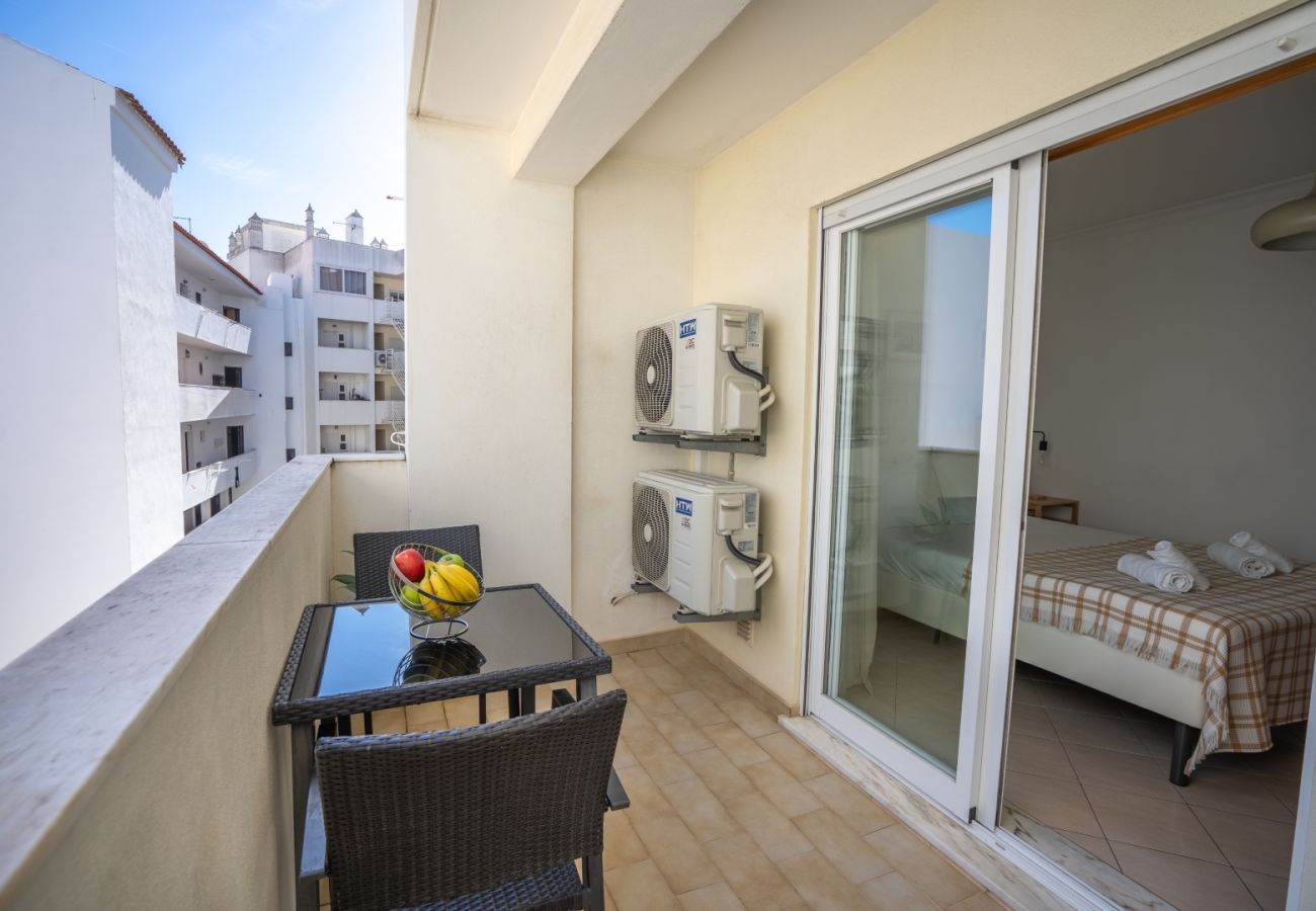 Appartement in Albufeira - #001 Stylish Downtown Flat | Walk to Beach & Bars