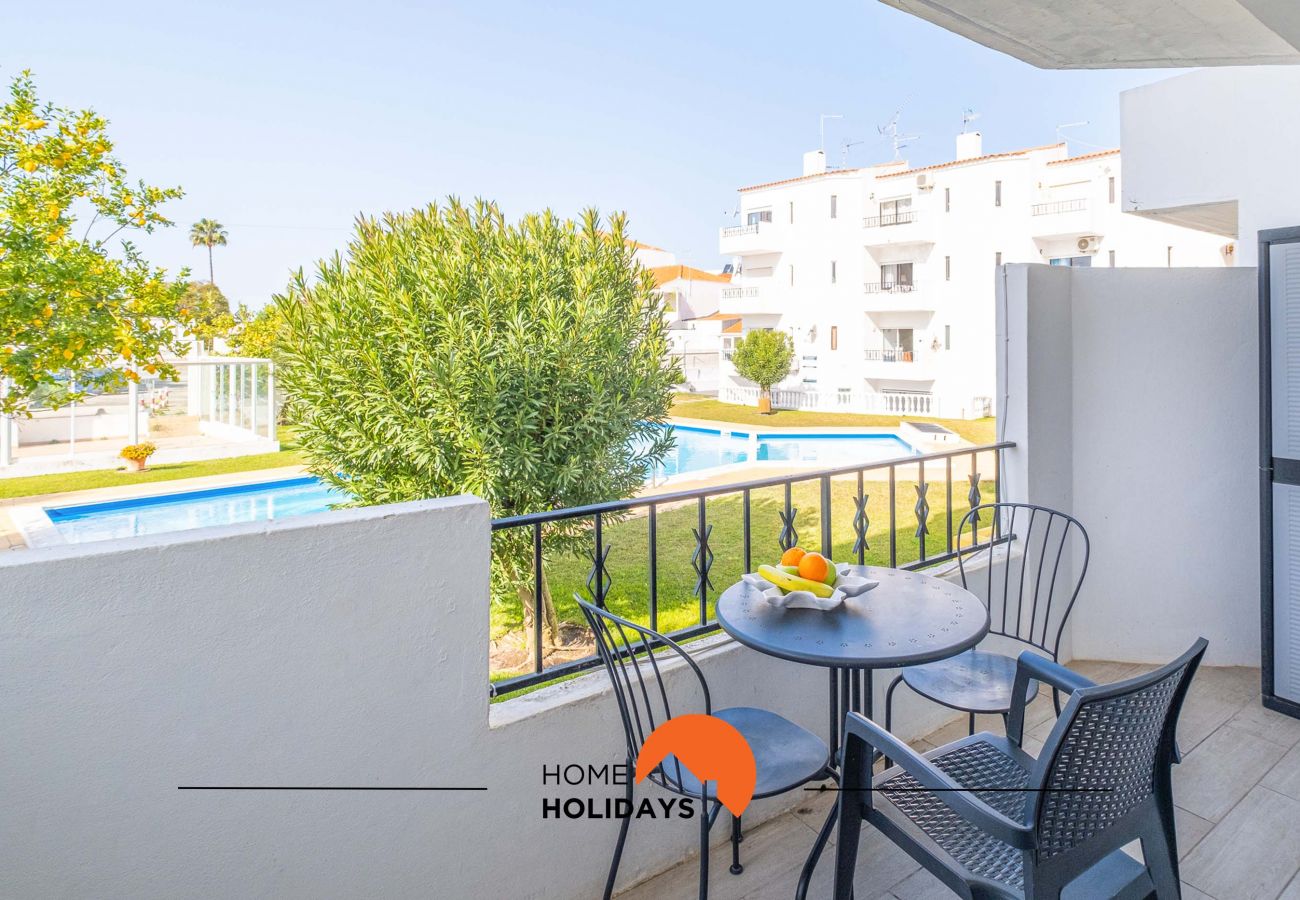 Appartement in Albufeira - #112 Oura Apartment | Pool & Nightlife