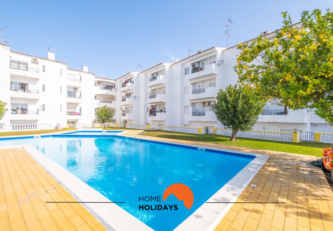 Appartement in Albufeira - #112 Oura Apartment | Pool & Nightlife