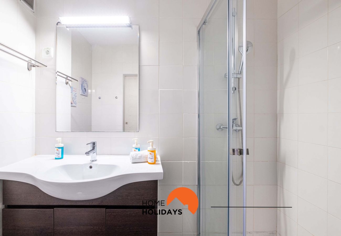 Appartement in Albufeira - #112 Oura Apartment | Pool & Nightlife