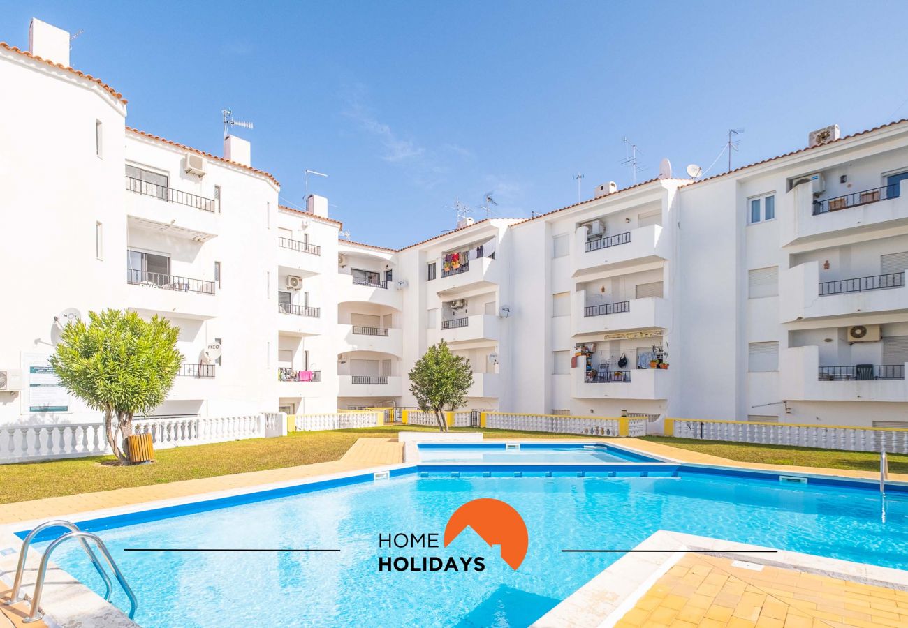Appartement in Albufeira - #112 Oura Apartment | Pool & Nightlife