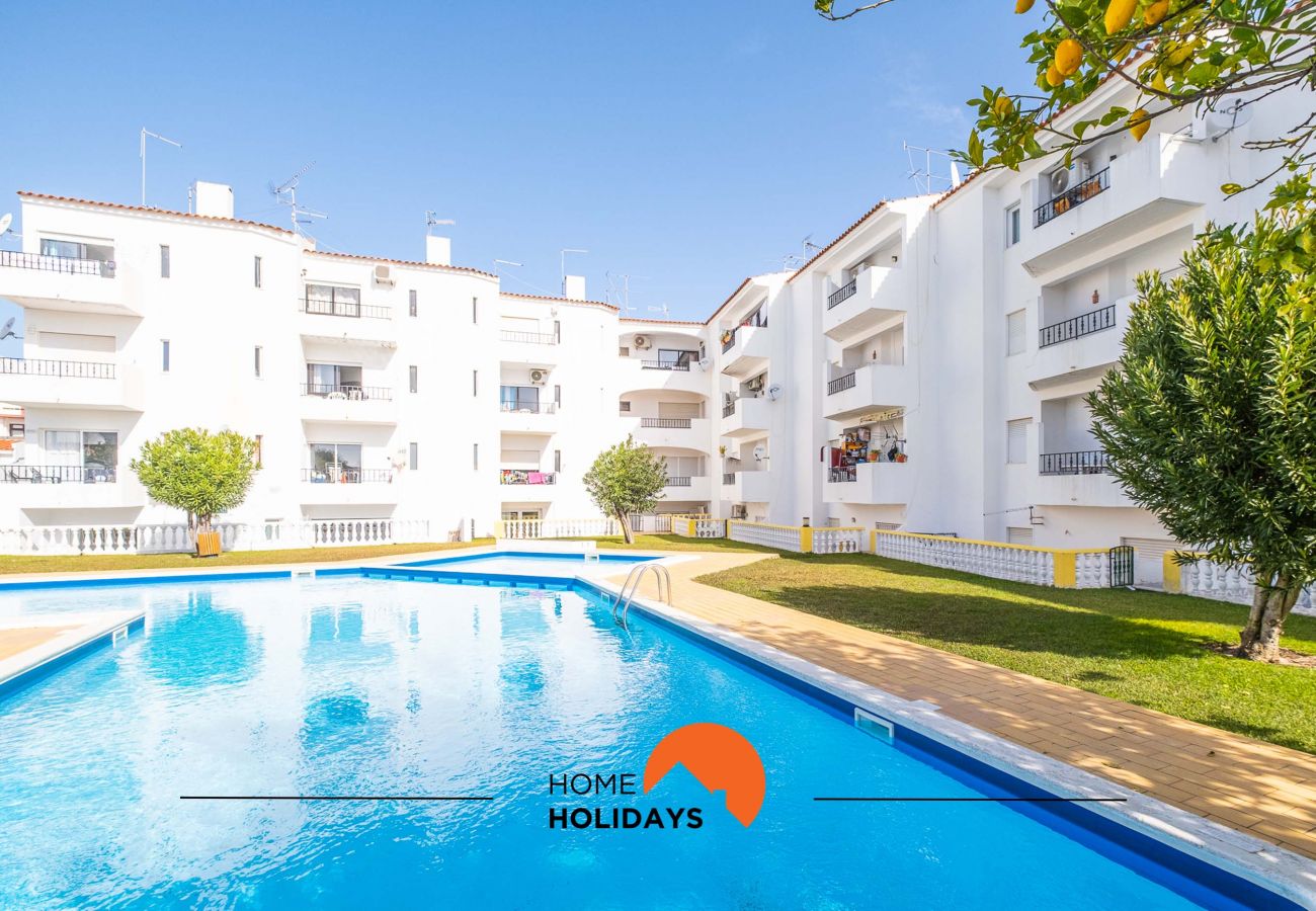 Appartement in Albufeira - #112 Oura Apartment | Pool & Nightlife