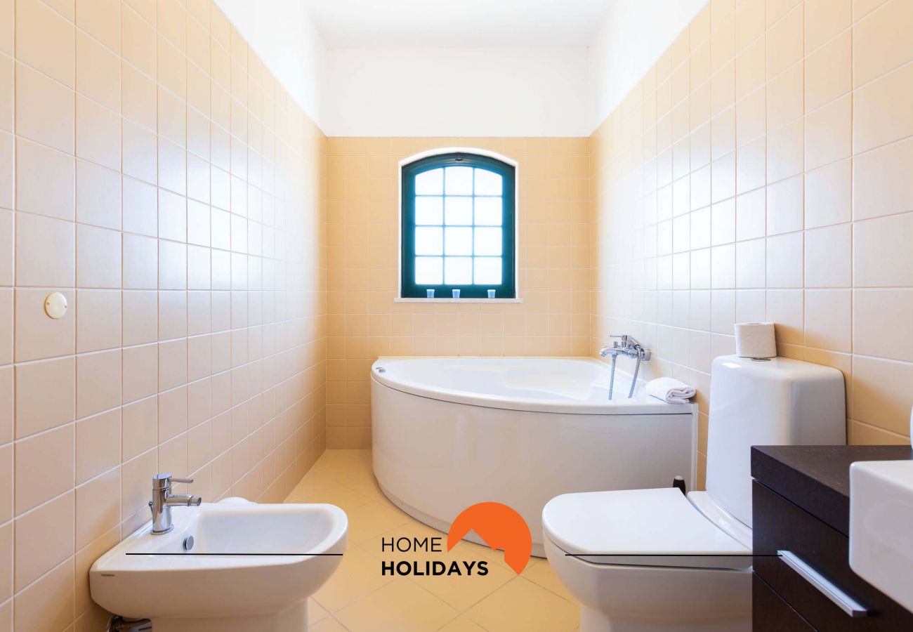 Huis in Ferreiras - #146 Summer House | Pool & Balcony 