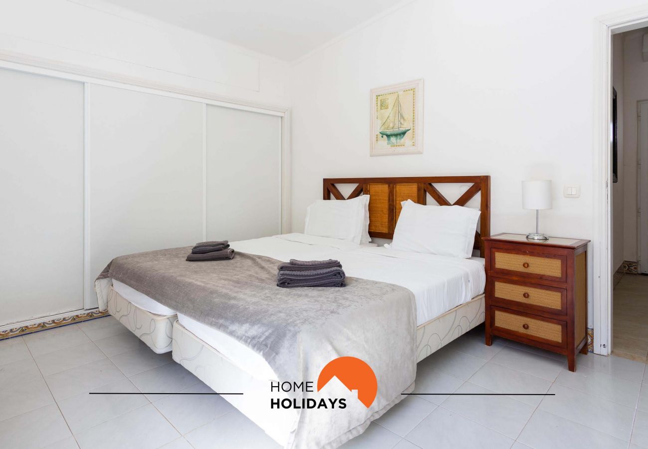 Rijhuis in Albufeira - #134 Villa w/ Pool | Family Friendly