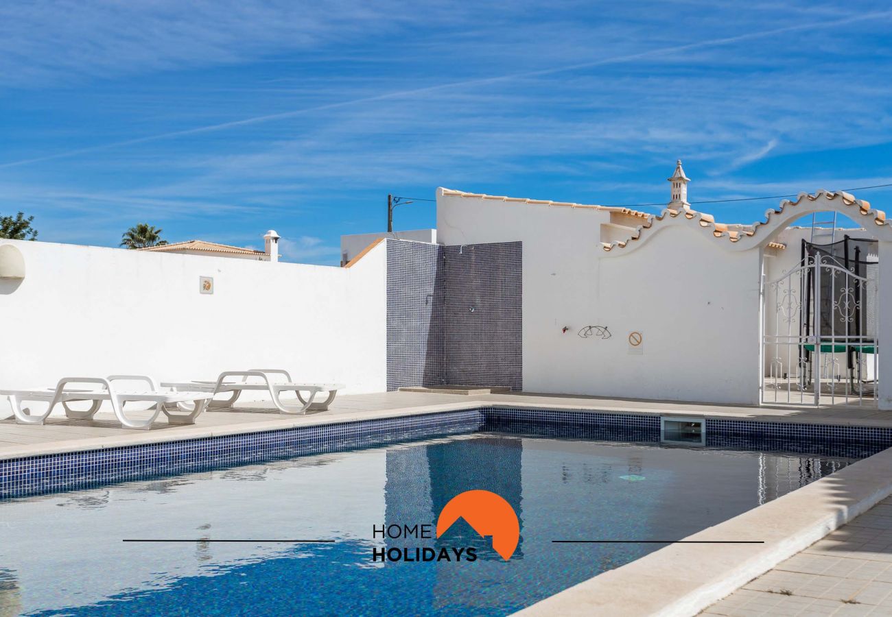 Rijhuis in Albufeira - #134 Villa w/ Pool | Family Friendly