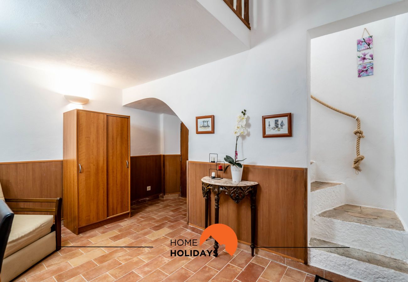 Vakantieboerderijen in Paderne - #161 Cozy 1BR House | Authentic Stay