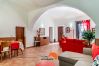 Vakantieboerderijen in Paderne - #161 Cozy 1BR House | Authentic Stay