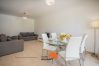 Huis in Albufeira - #154 2BR Villa | Pool & Quiet Area