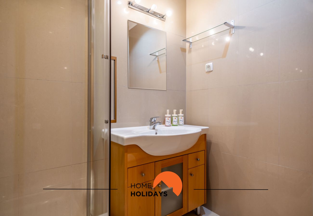 Rijhuis in Albufeira - #160 3BR Villa | Pool & Comfort