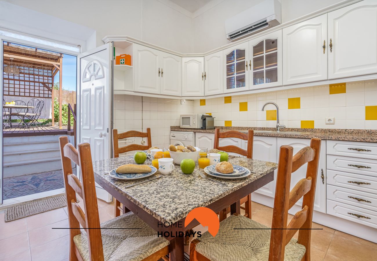 Huis in Ferreiras - #236 Spacious Apartment | Quiet Location