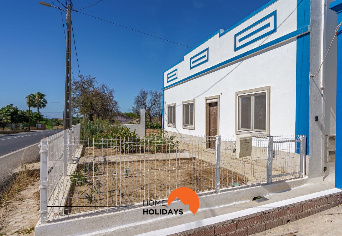 Huis in Ferreiras - #236 Spacious Apartment | Quiet Location