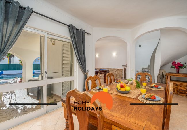 Villa in Albufeira - #278 Central 5-Bedroom Villa | Local Experience