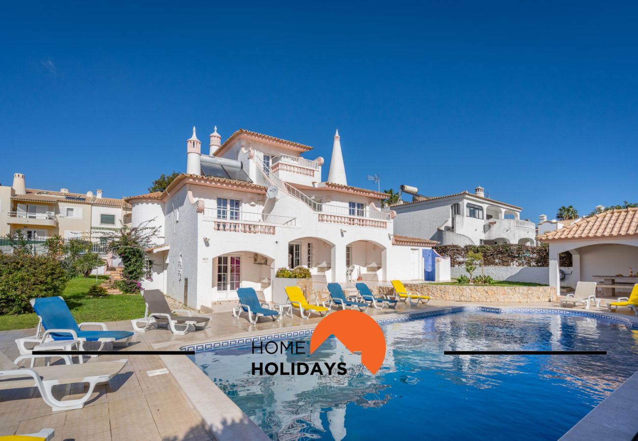 Villa in Albufeira - #288 8BR Villa | Pool & Garden