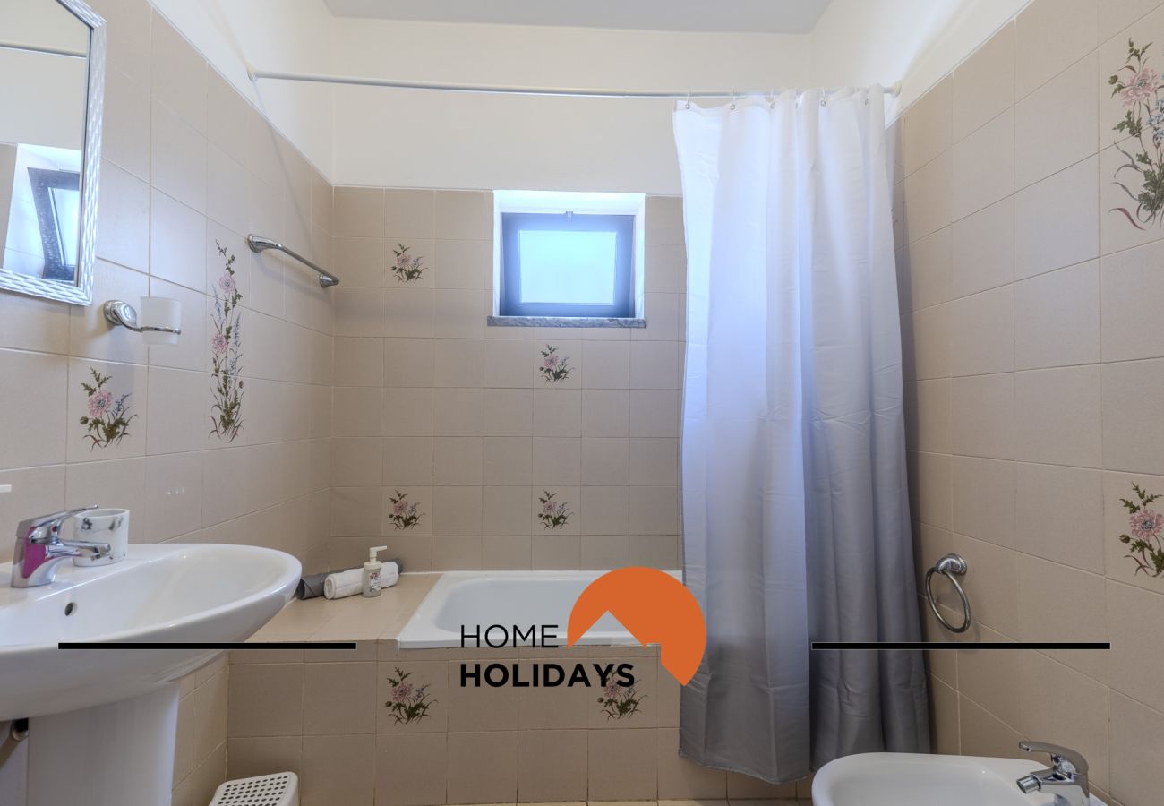 Huis in Albufeira - #240 Beach House - Casa da Balaia by Home Holidays
