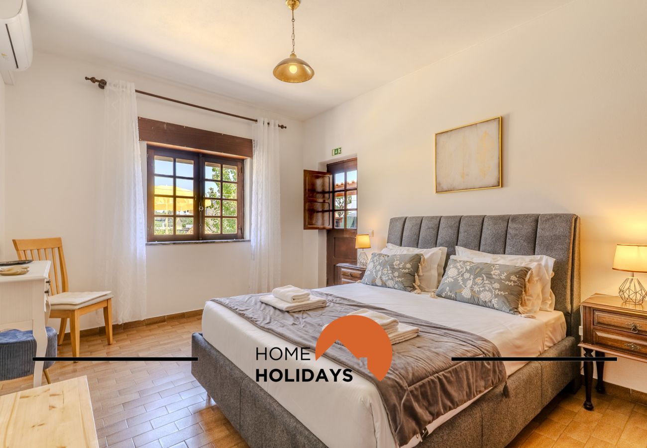 Huis in Albufeira - #240 Beach House - Casa da Balaia by Home Holidays