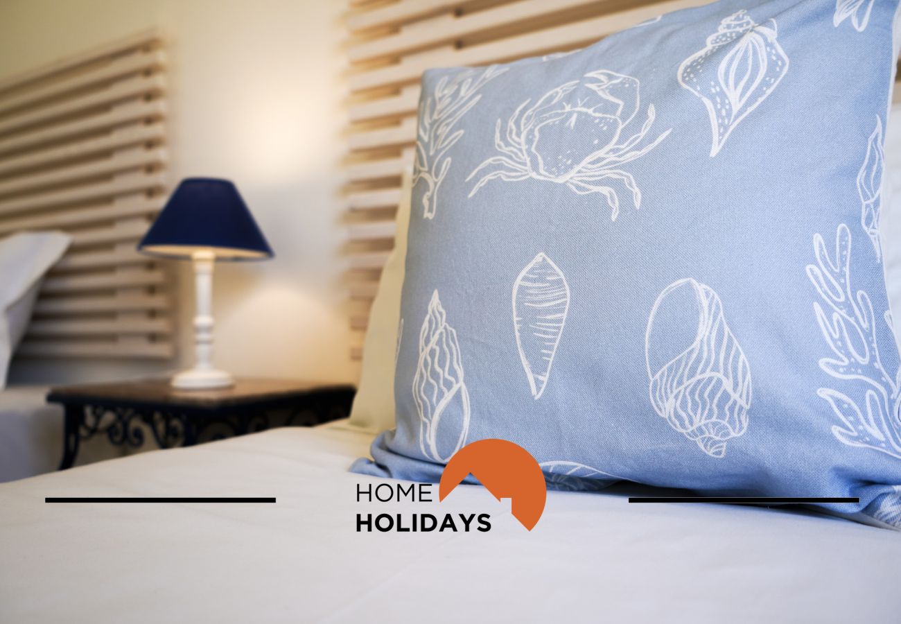 Huis in Albufeira - #240 Beach House - Casa da Balaia by Home Holidays