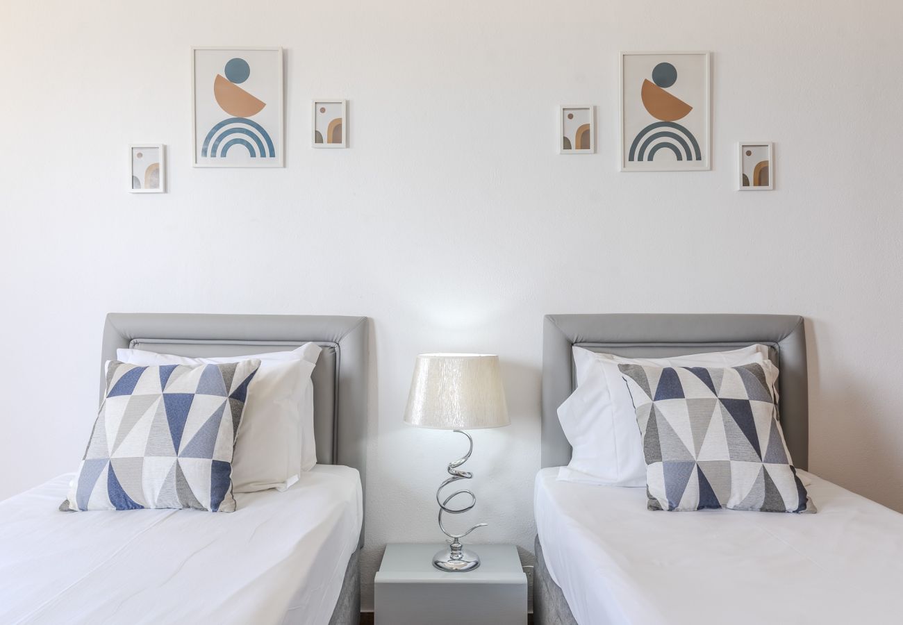 Appartement in Albufeira - #326 Sea View Apartment | Balcony & Relax