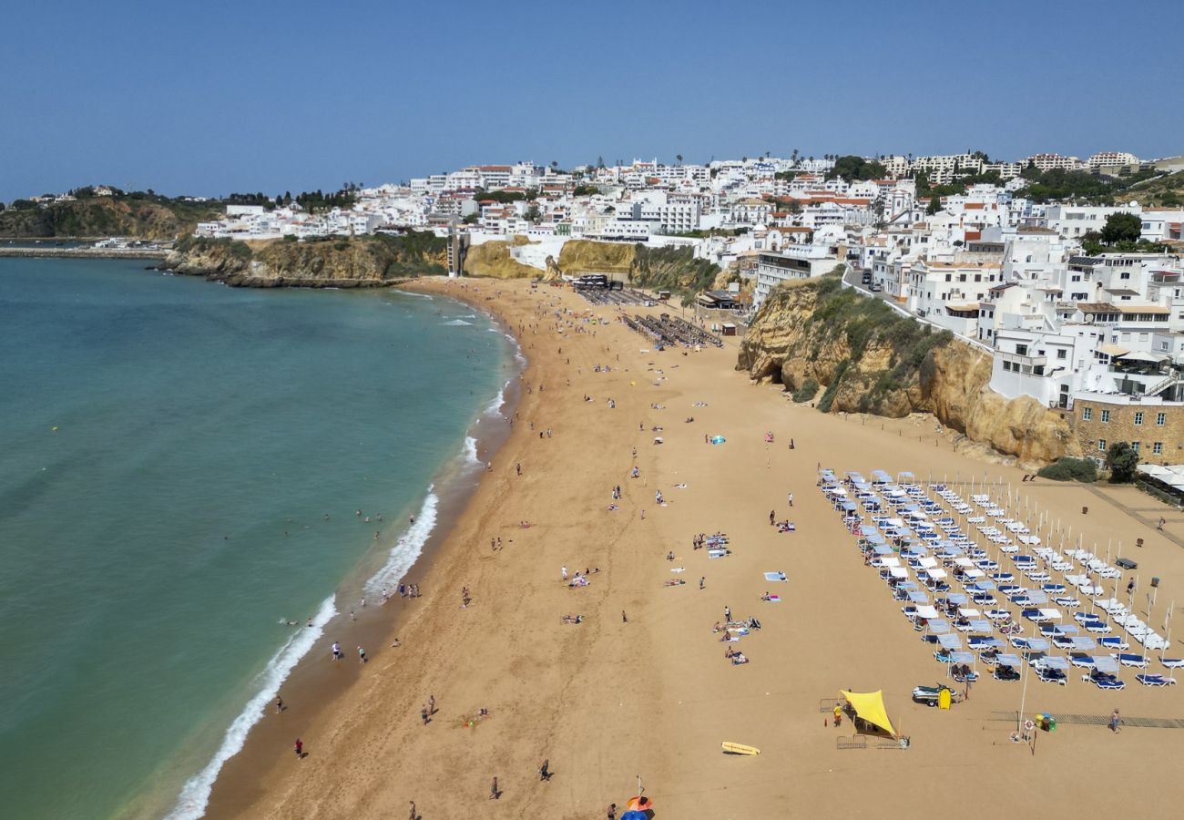 Appartement in Albufeira - #326 Sea View Apartment | Balcony & Relax