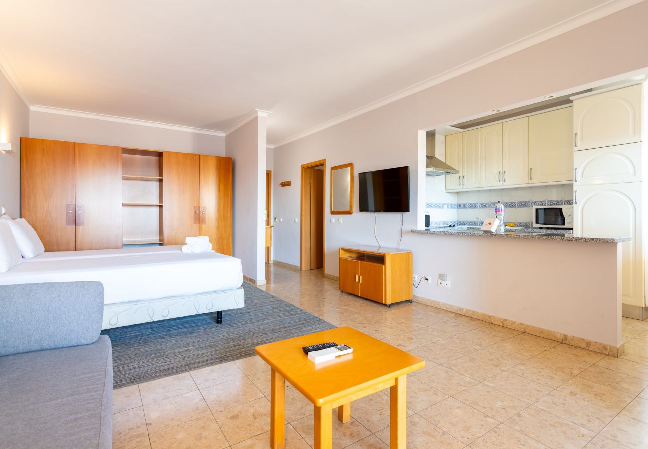 Studio in Portimão - #198 Praia Mar Apartment | Pool & Location