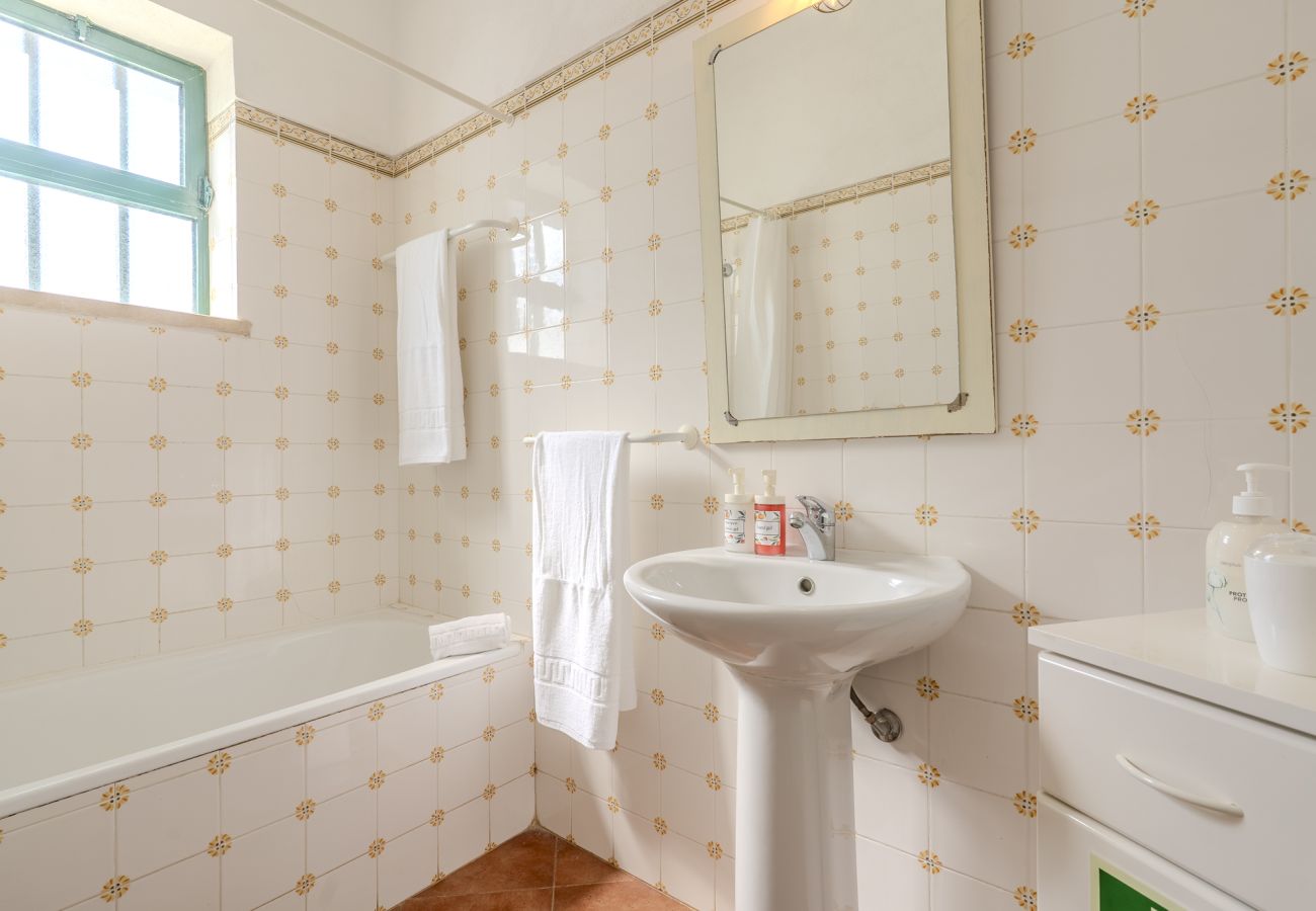 Appartement in Paderne - #358 Quinta Brito Lima A by Home Holidays