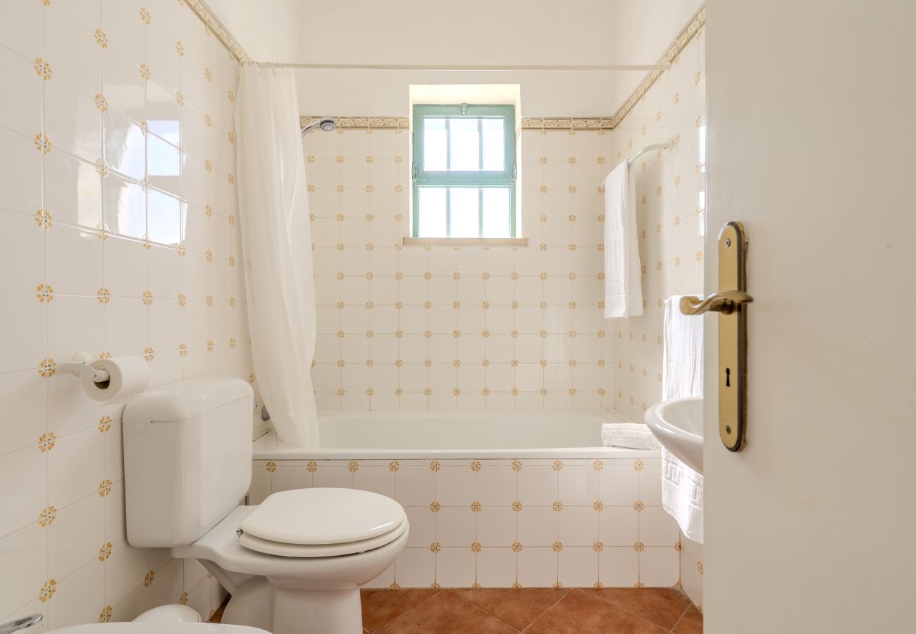 Appartement in Paderne - #358 Quinta Brito Lima A by Home Holidays