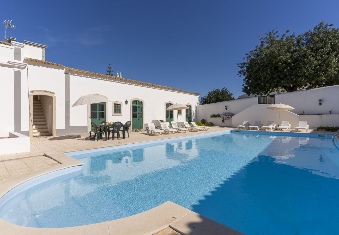 Appartement in Paderne - #358 Quinta Brito Lima A by Home Holidays