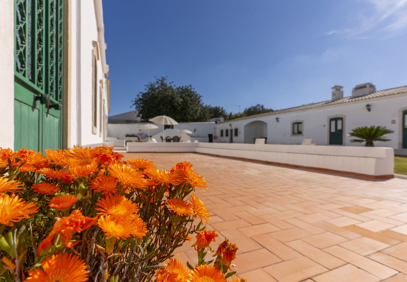 Appartement in Paderne - #358 Quinta Brito Lima A by Home Holidays