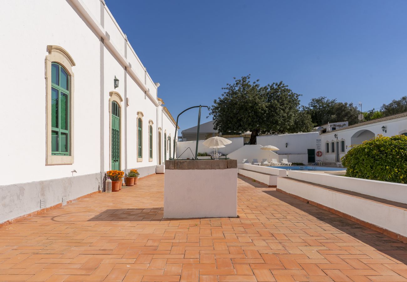 Appartement in Paderne - #358 Quinta Brito Lima A by Home Holidays