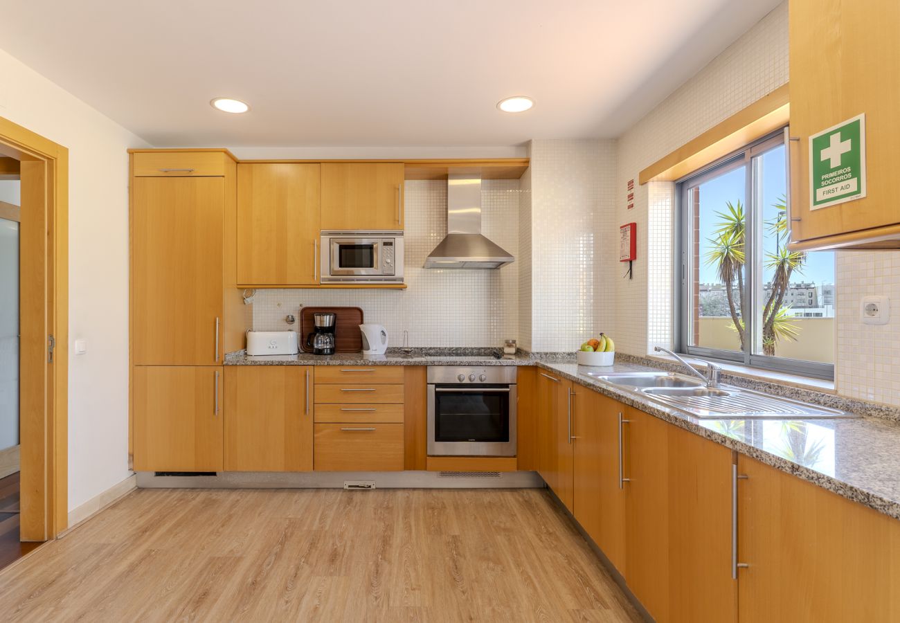 Appartement in Albufeira - #353 T2 Apartment Central Albufeira |Pool & Terrace