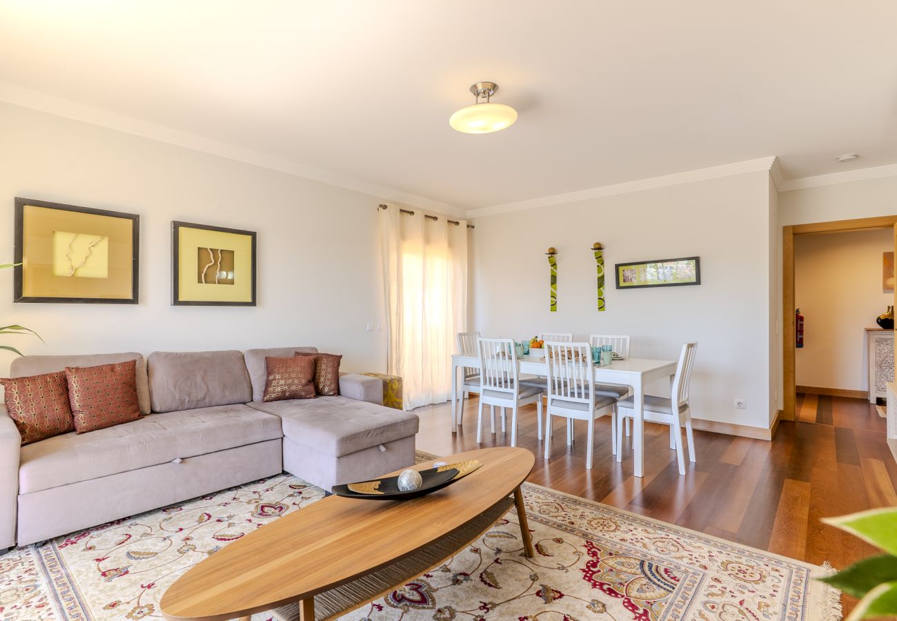 Appartement in Albufeira - #353 T2 Apartment Central Albufeira |Pool & Terrace