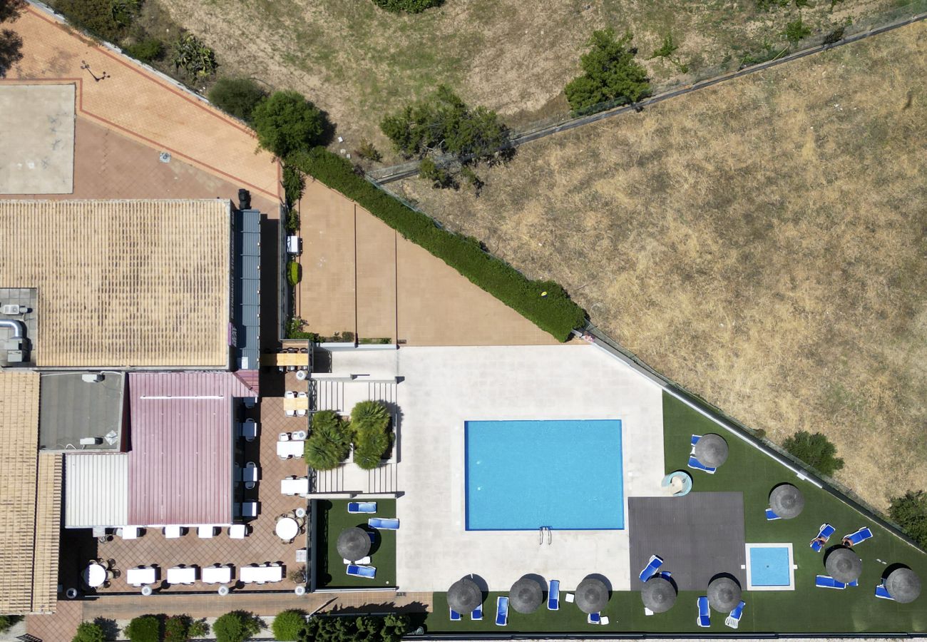 Appartement in Albufeira - #353 T2 Apartment Central Albufeira |Pool & Terrace