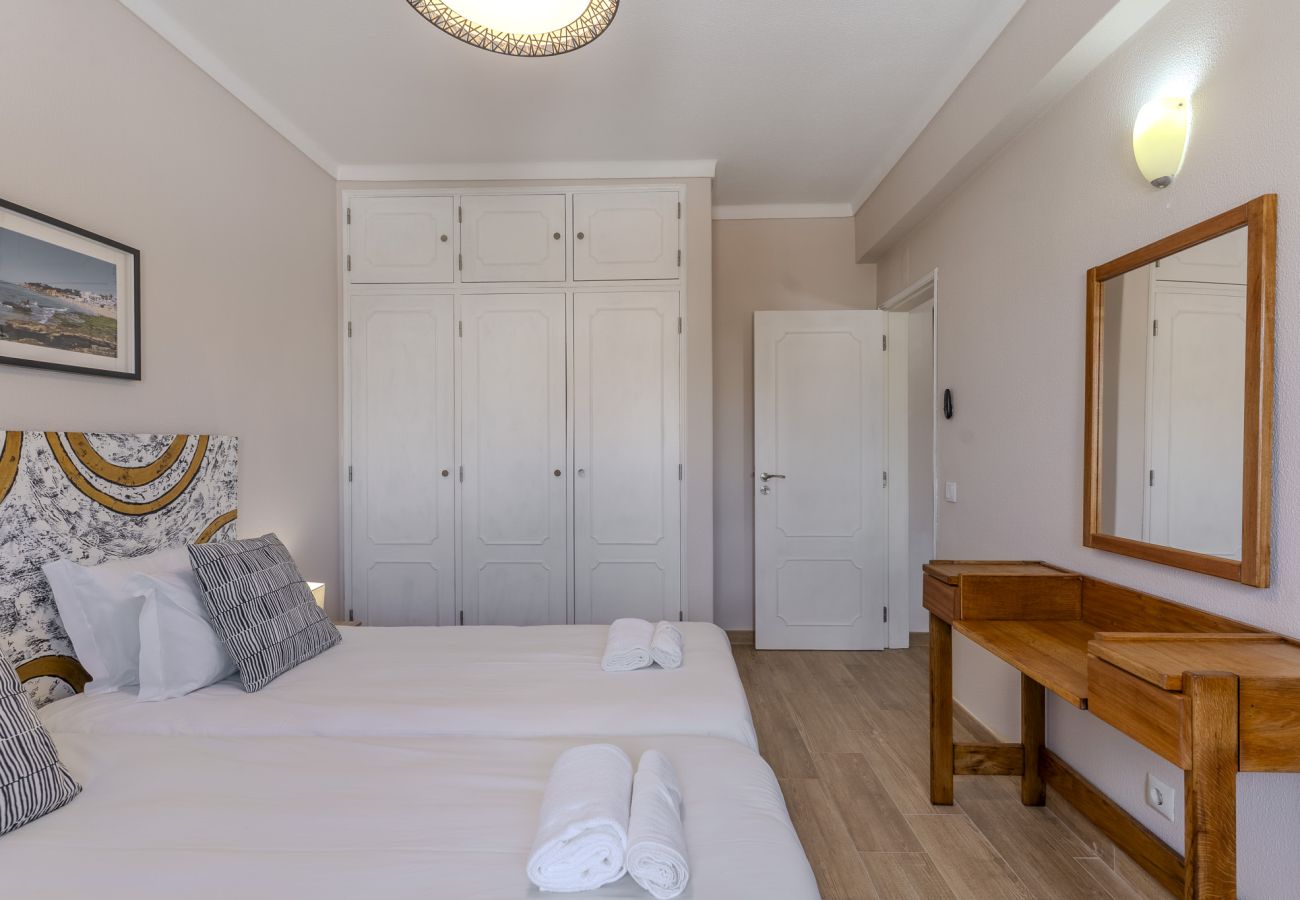 Appartement in Albufeira - #365 Old Town Albufeira Apartment | Pool Access