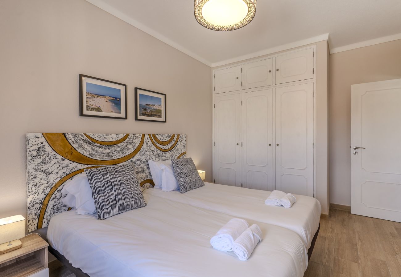 Appartement in Albufeira - #365 Old Town Albufeira Apartment | Pool Access