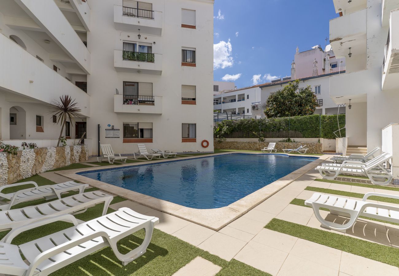 Appartement in Albufeira - #365 Old Town Albufeira Apartment | Pool Access