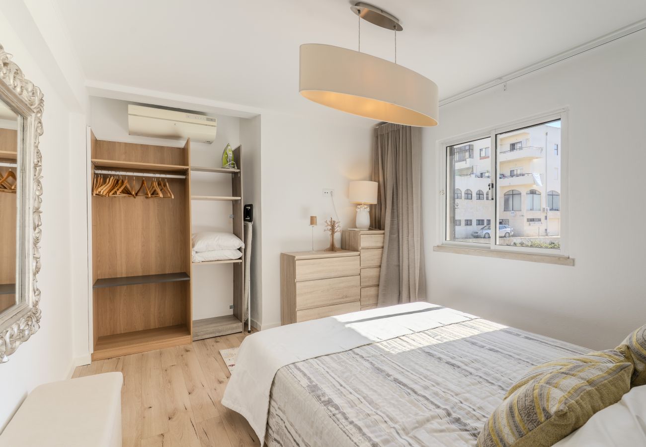 Appartement in Albufeira - #381 Sunny Apartment in the Heart of Albufeira
