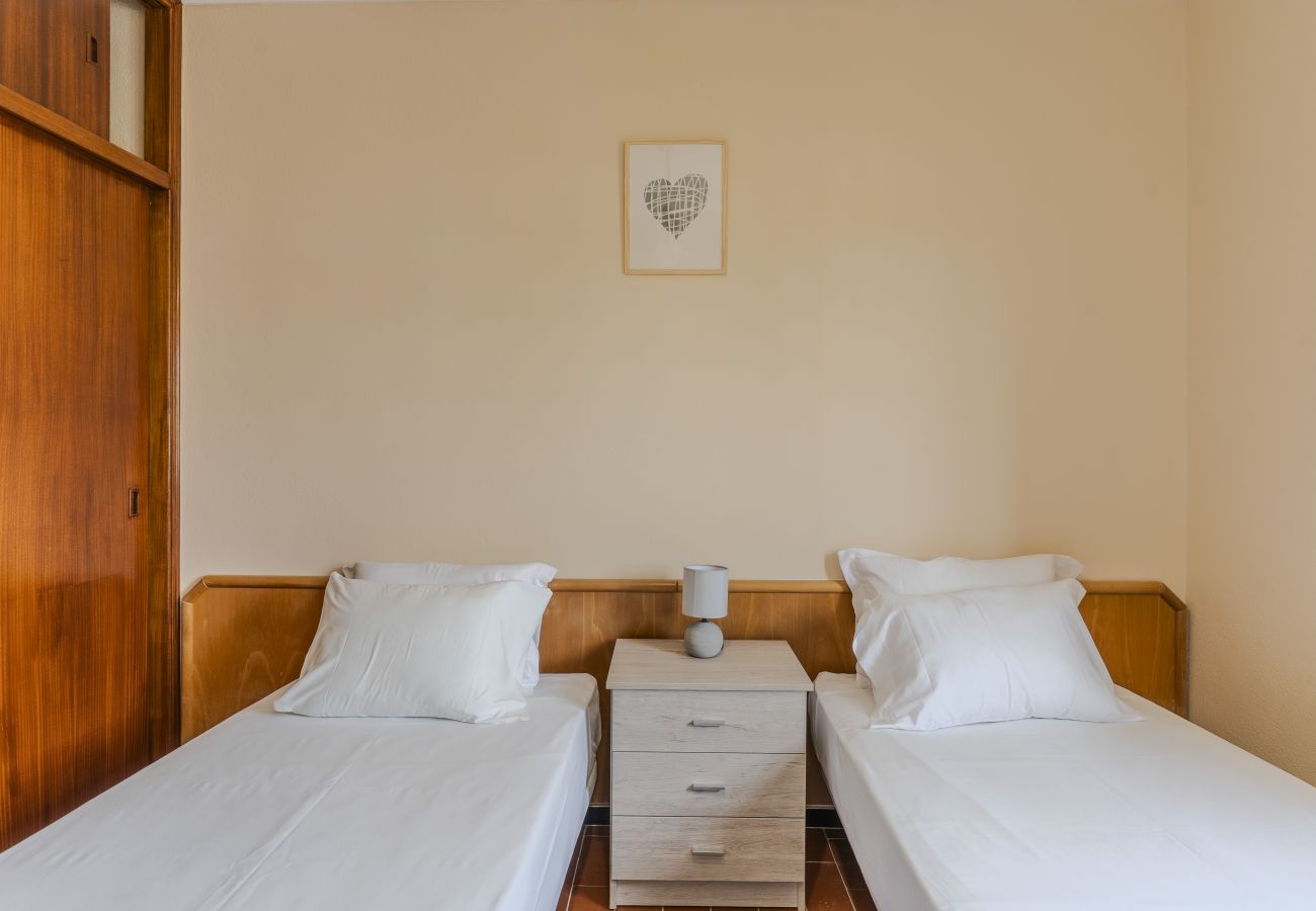 Appartement in Albufeira - #389 Vila w/ share pool | Spacious 3-BR