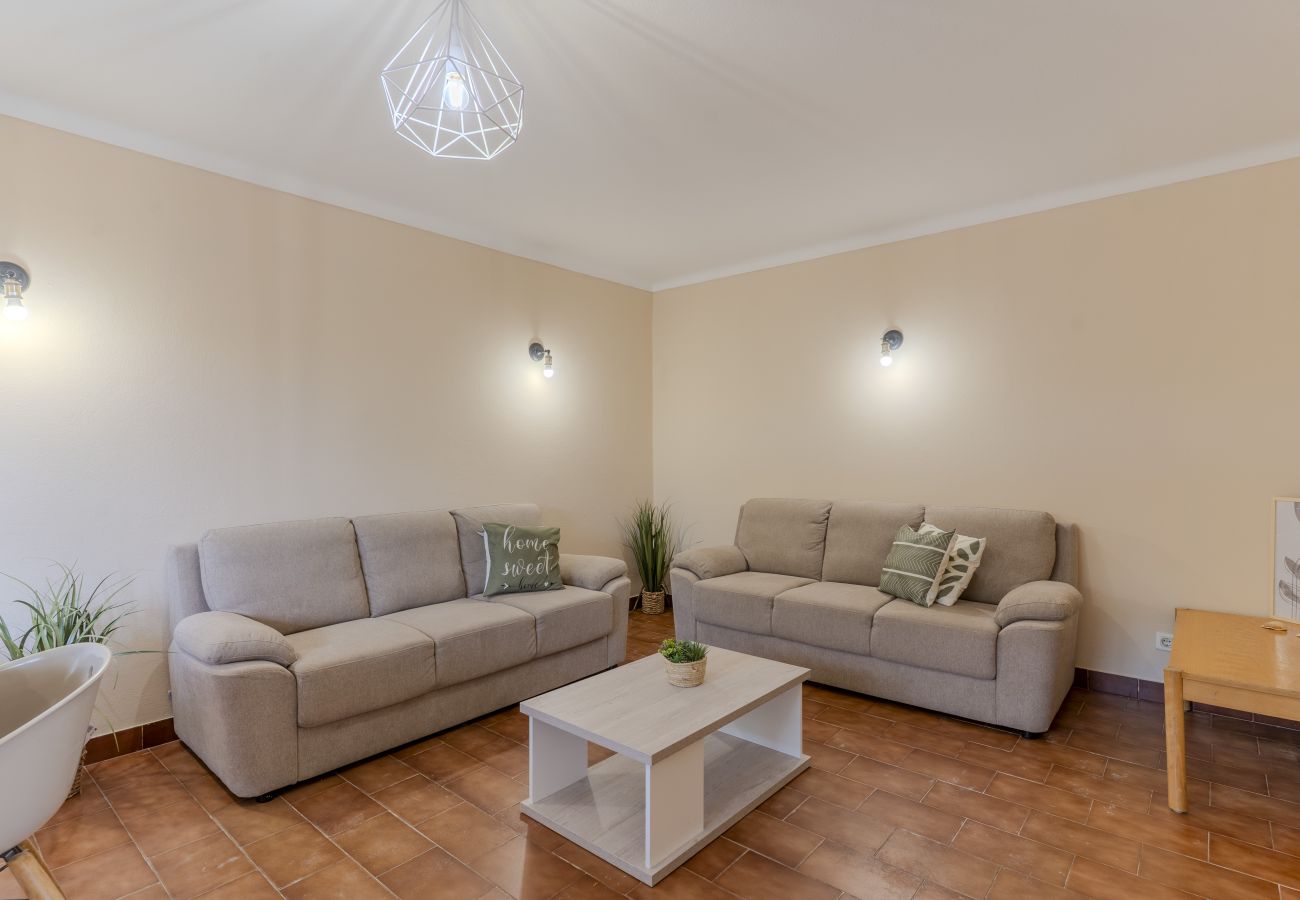 Appartement in Albufeira - #389 Vila w/ share pool | Spacious 3-BR