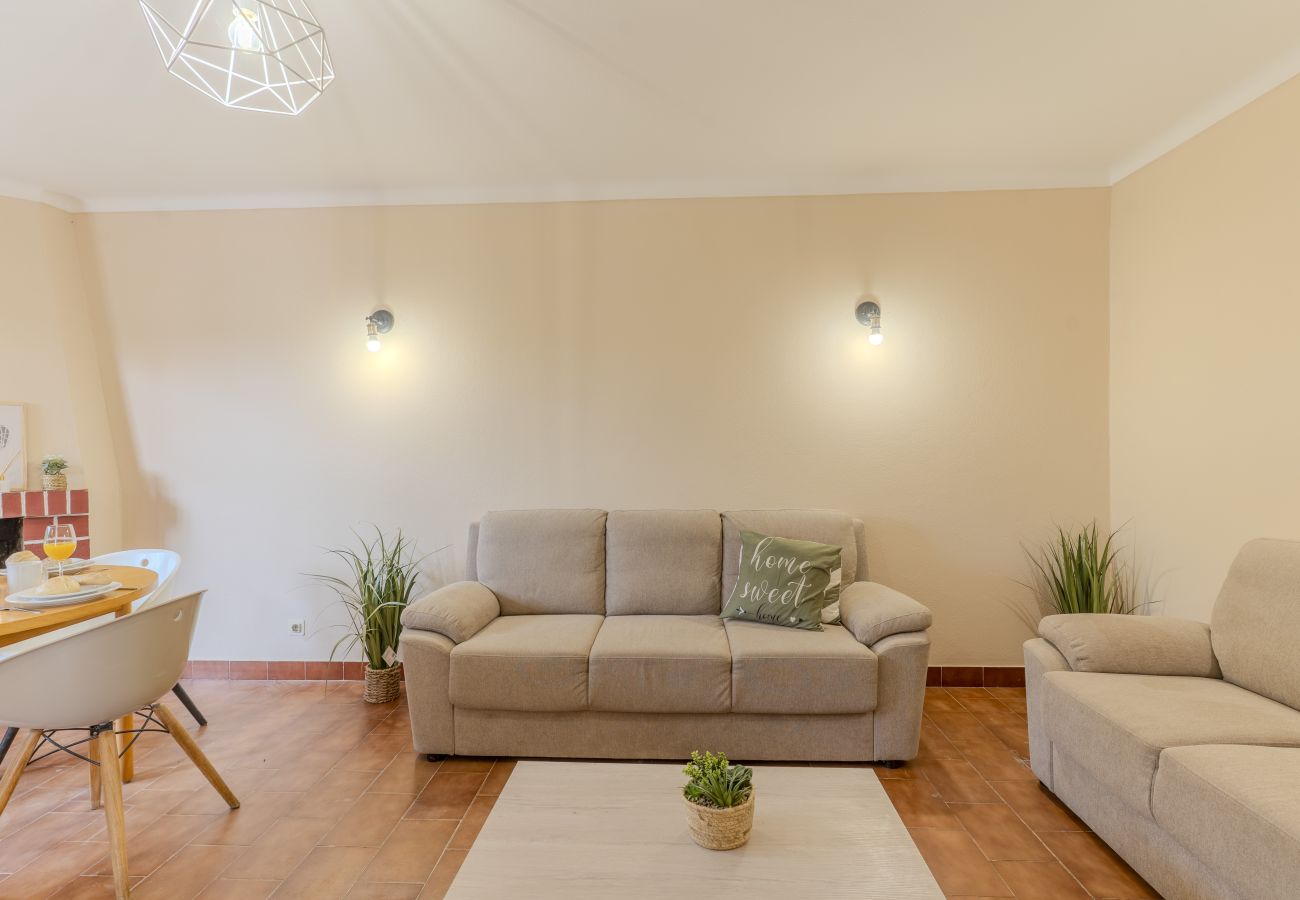 Appartement in Albufeira - #389 Vila w/ share pool | Spacious 3-BR