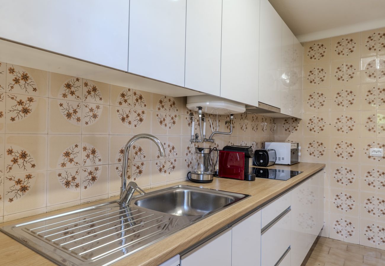 Appartement in Albufeira - #389 Vila w/ share pool | Spacious 3-BR