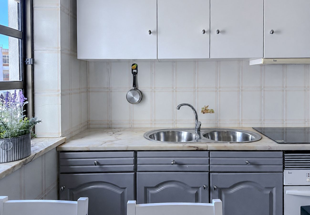 Appartement in Albufeira - #411 Sunny 1BR Apartment Near the Beach