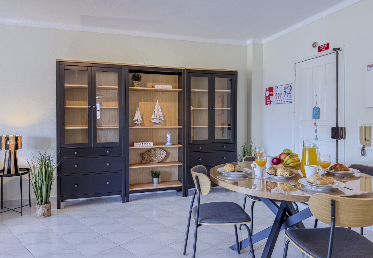 Appartement in Albufeira - #411 Sunny 1BR Apartment Near the Beach