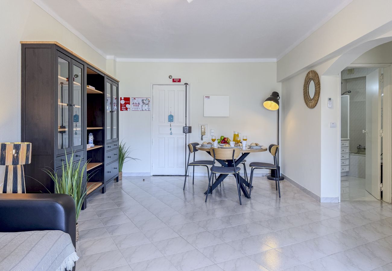 Appartement in Albufeira - #411 Sunny 1BR Apartment Near the Beach