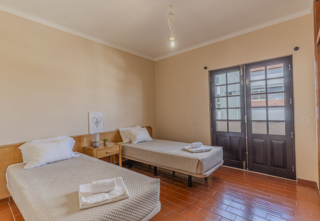 Villa in Albufeira - #395 Sun &  share Pool | V3 in New Town 