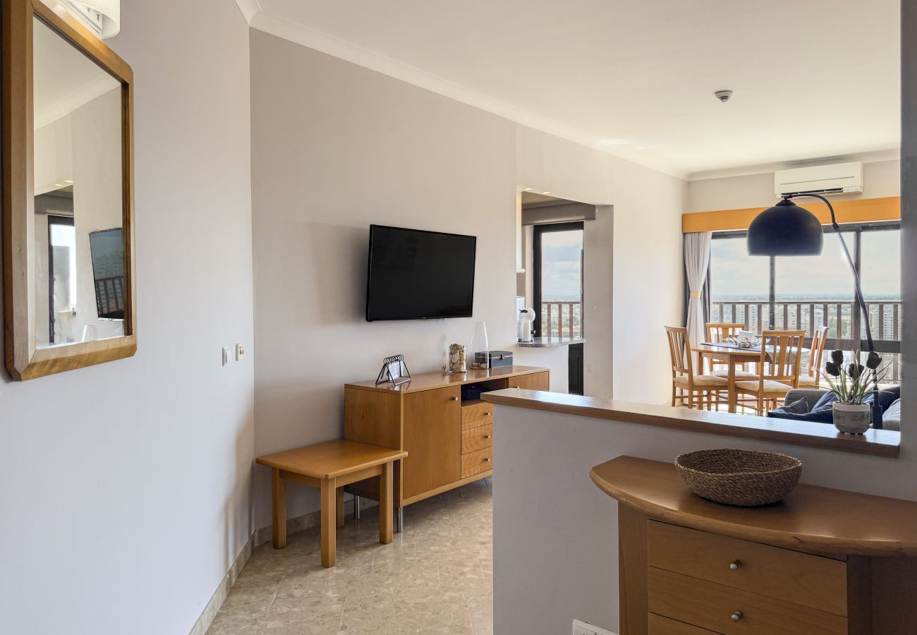 Appartement in Portimão - #357 Sea View Escape in Portimão | Pool & Spacious Balconyol