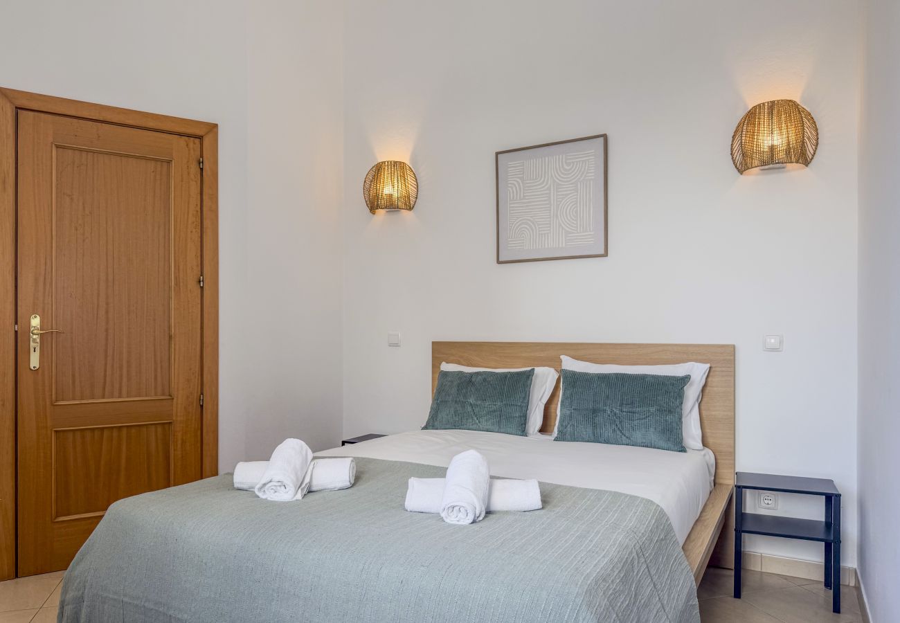 Huis in Albufeira - #403 Beach House | Sea View & BBQ