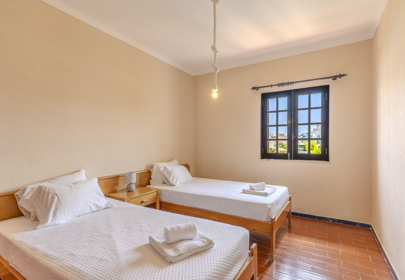 Villa in Albufeira - #392 Spacious 4BR Villa in Albufeira | Shared Pool