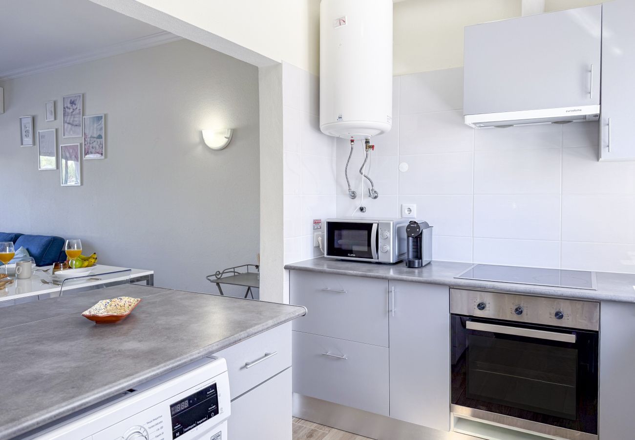 Appartement in Albufeira - #406 Modern 1BR with Pool | Near Oura Strip