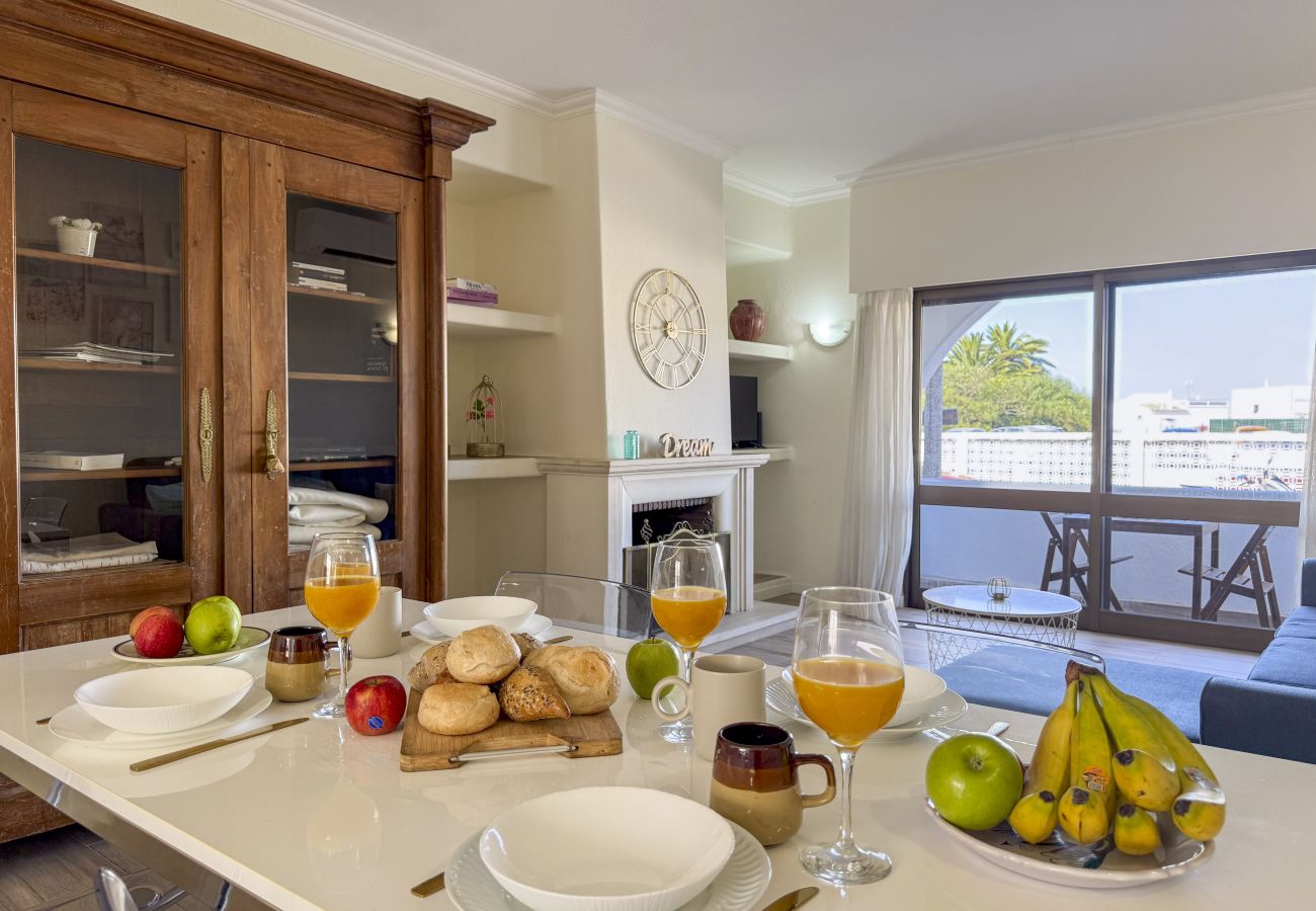 Appartement in Albufeira - #406 Modern 1BR with Pool | Near Oura Strip